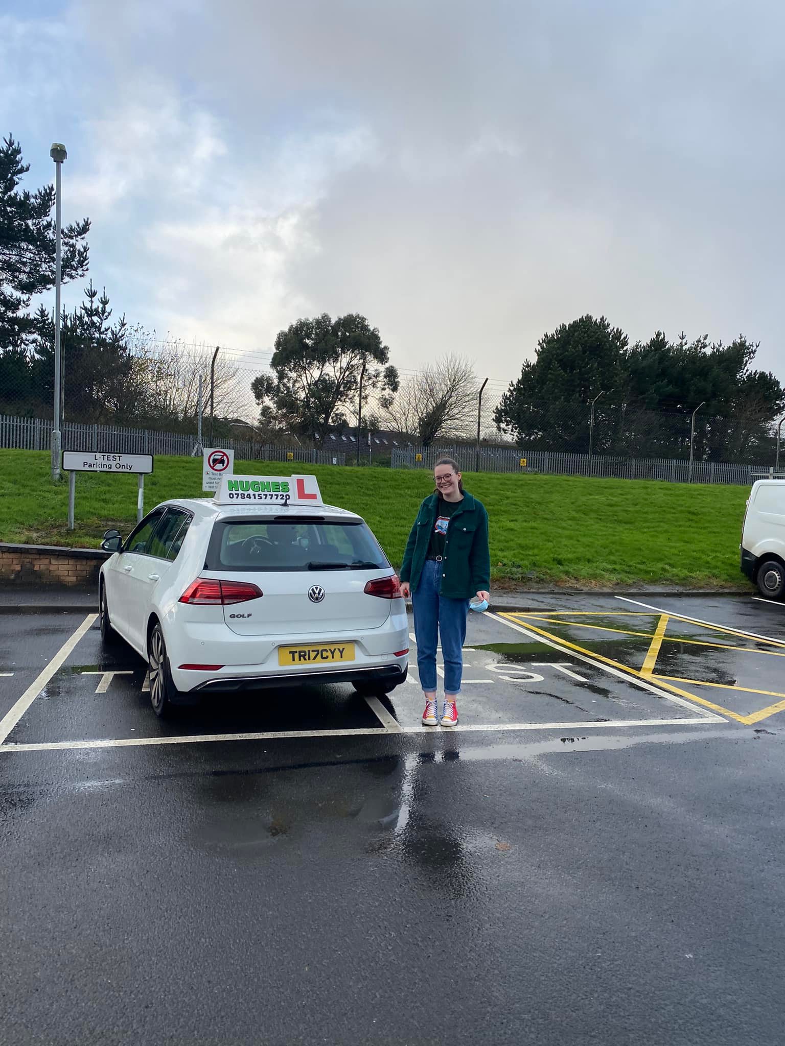 Read more about the article Another driver for Kidz farm🚘🚘. Well done to our daughter Amy on passing her driving test first time today. Big thanks to Tracy from Hughes driving school 07841577720 for putting up with Amy and doing a fantastic job. Highly recommend.  Thanks again🥰